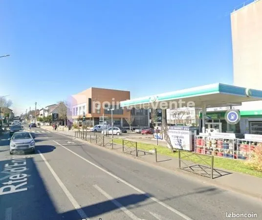 Local commercial 248 m² 