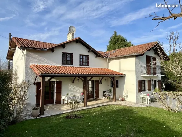 Maison 8 pièces 170 m² 