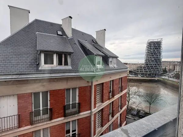 Studio 1 pièce 10 m² 