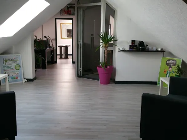 Bureau de 120m2 2eme étage 