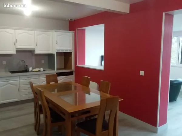 Appartement au 1,5 étage d'un petit collectif (4 logements) dans quartier résidentiel de Saint 