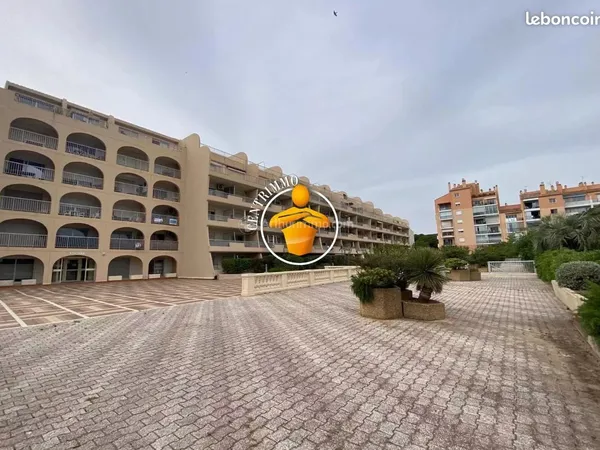 Parking/box 48 m² Hyères 