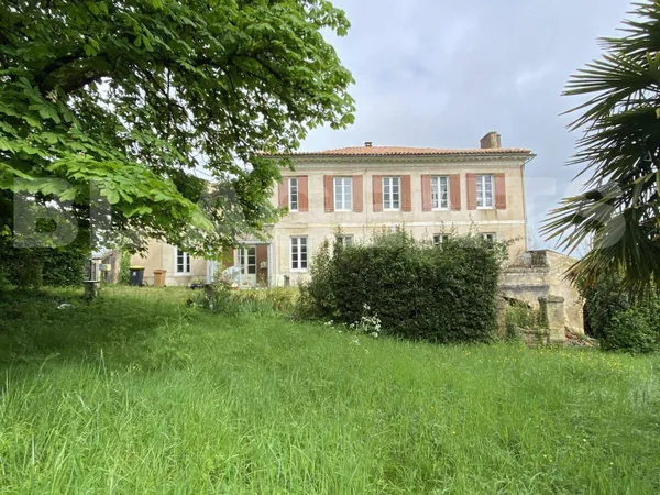 Demeure 7 pièces 240 m² 