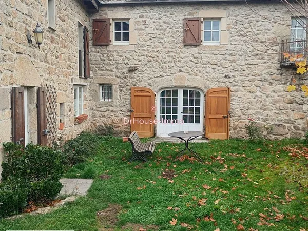 Maison 9 pièces 271 m² 