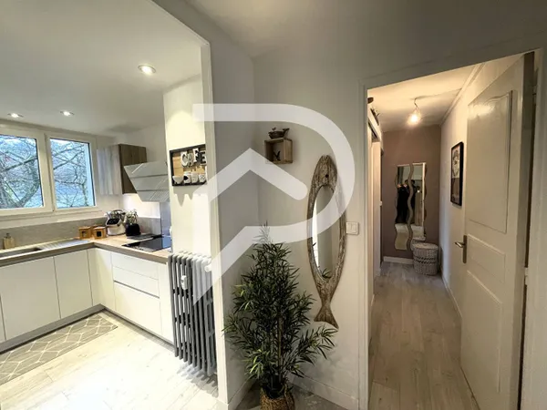 Appartement 8 pièces 118 m² 