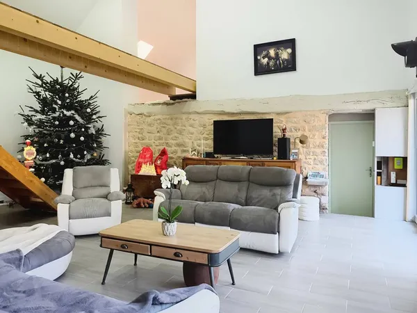 Maison 6 pièces 256 m² 