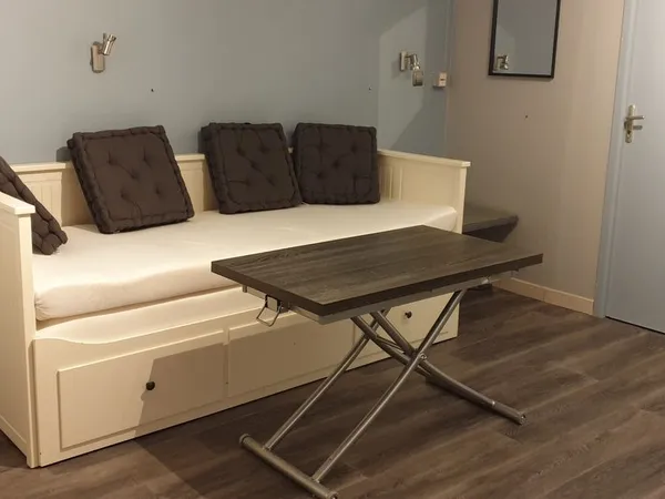 Loue Studio meublé tout confort à Sainte Savine 385 tout inclus 