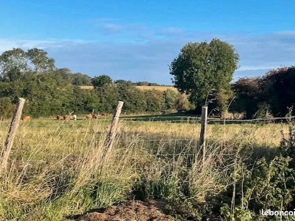 Terrain 395 m² Agy 