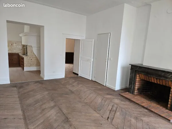 Charmant F2 de 60 m2 au coeur de Briey-Haut, avec vue sur le Beffroi 