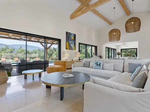 Villa 6 pièces 265 m² 