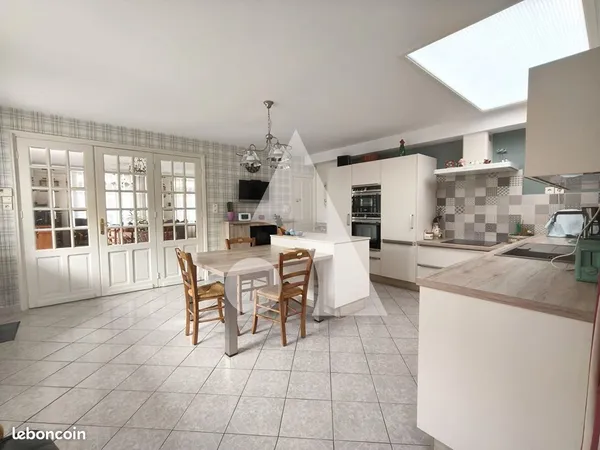 Maison 5 pièces 160 m² 