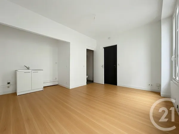 Studio 1 pièce 20 m² 