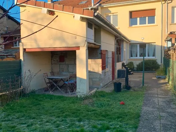 Loue Maison au coeur de Robert Espagne 