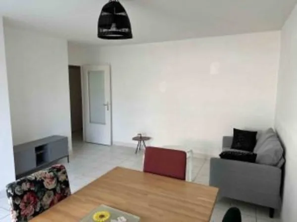 Beau 2P meublé 48m² avec terrasse 13m² 