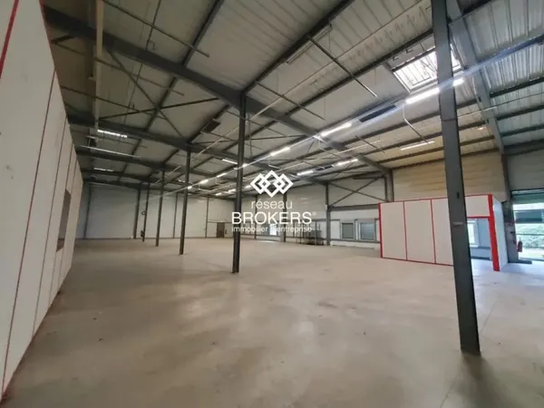 Bâtiment d'activité 1 071m² - Saint-Genis-Pouilly