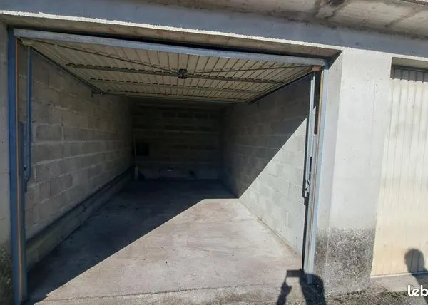 Parking 12 m² 