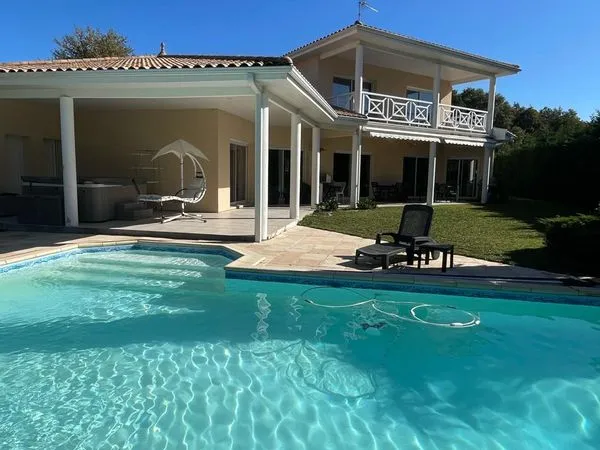 Maison contemporaine 