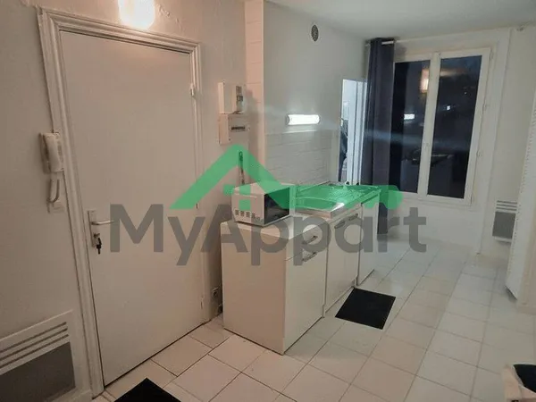 Studio 1 pièce 16 m² 