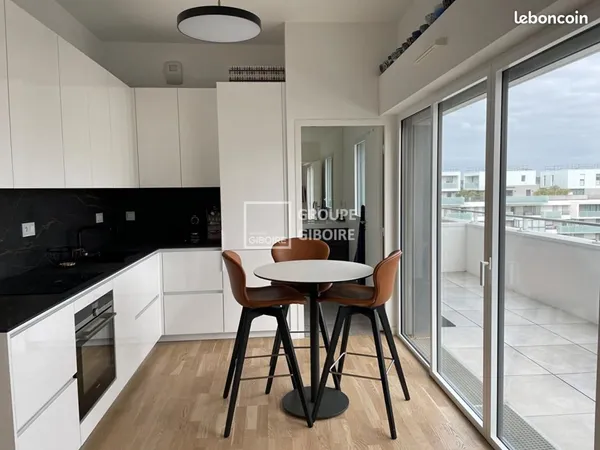 Studio 1 pièce 30 m² 