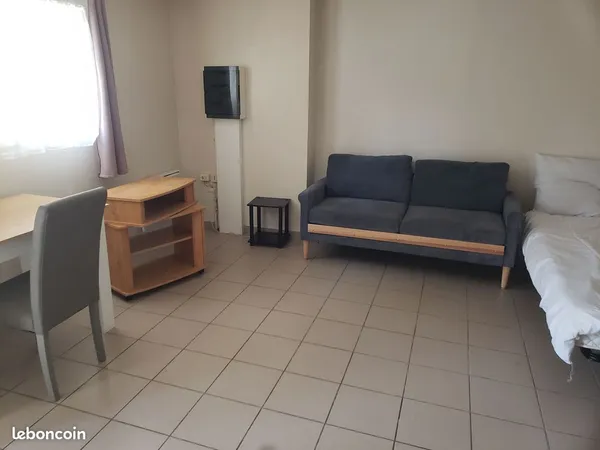 Studio T1 au calme proche de la ville 