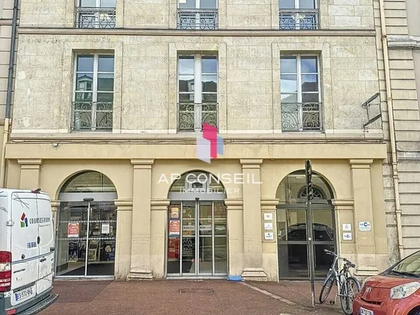 Bureau 137 m² 