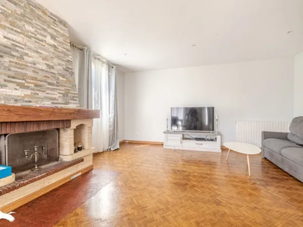 Maison de 7 pièces principales 