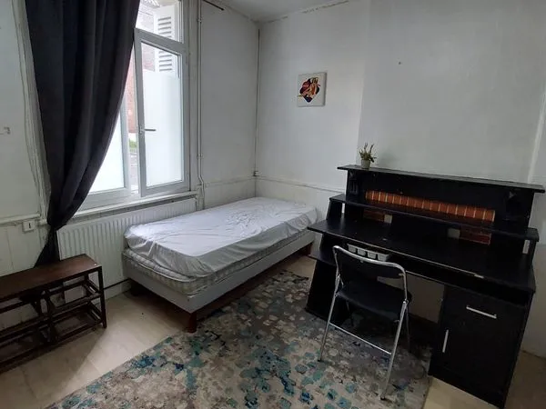 Chambre d'étudiant 