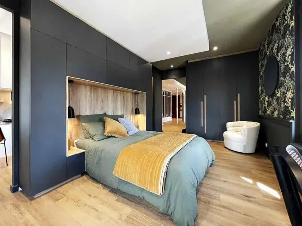 T4 SUD OUEST EN ETAGE 17M2 DE TERRASSES 2 PARKINGS 