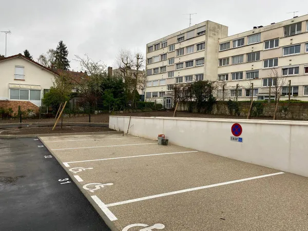 Parking 36 m² 