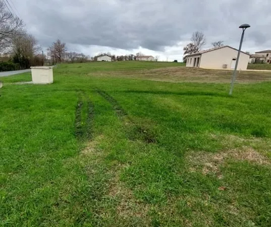 Terrain 1 769 m² Doudrac 