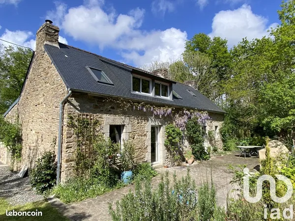 Longère 6 pièces 141 m² 