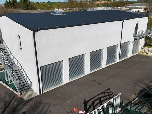 GARAGE GRAND VOLUME XL 31m² STOCKAGE PRO 32600 ISLE JOURDAIN 