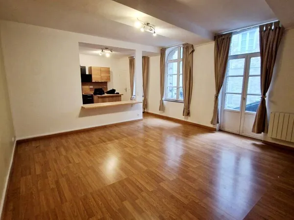Appartement 1 pièce 55 m² 