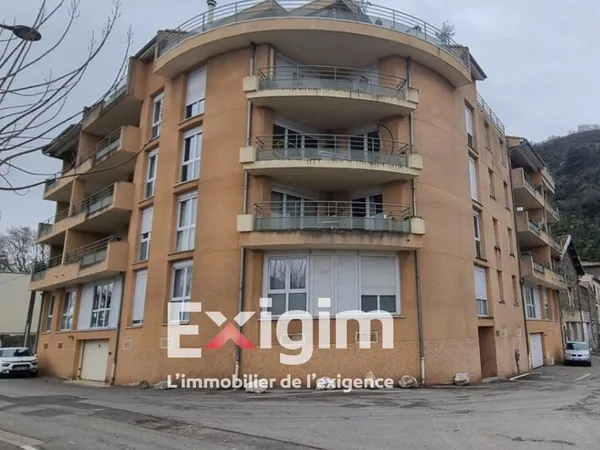STUDIO avec parking - TOURNON SUR RHONE 
