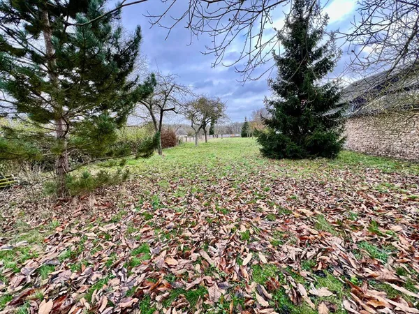 Terrain constructible 717 m² 
