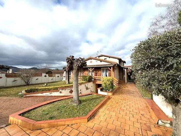 Maison 5 pièces 140 m² 