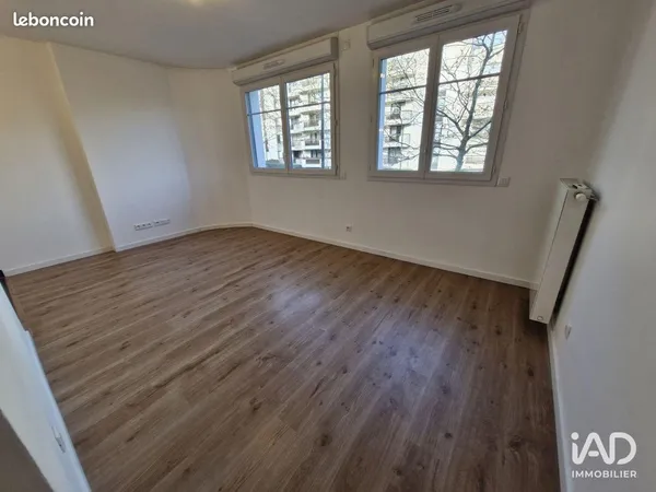 Studio 1 pièce 26 m² 