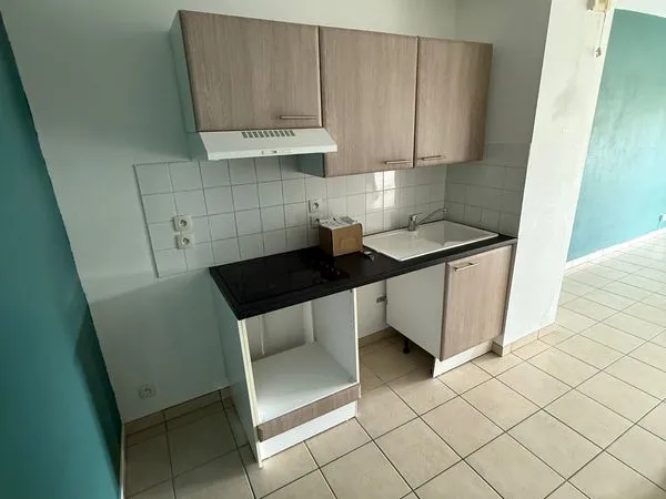 🏠 Beau T2 meublé en centre-ville de Calais - résidence récente et calme 
