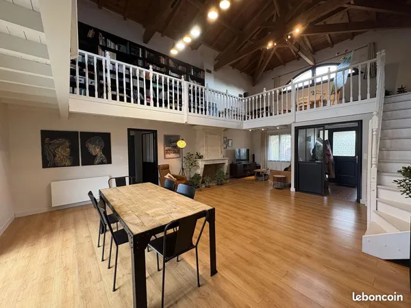 Maison 5 pièces 163 m² 