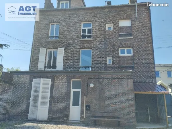 Studio 1 pièce 17 m² 