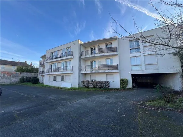 Studio 1 pièce 19 m² 