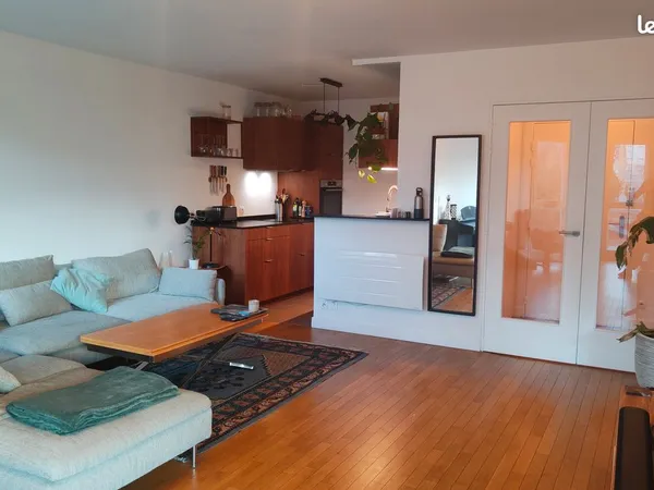 Loue appartement 53m² 2ème étage avec ascenseur 