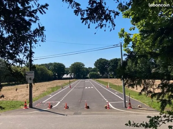 A SAISIR Lantic terrains à bâtir (650 m²) bornés et viabilisés