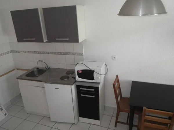 Studio 1 pièce 22 m² 