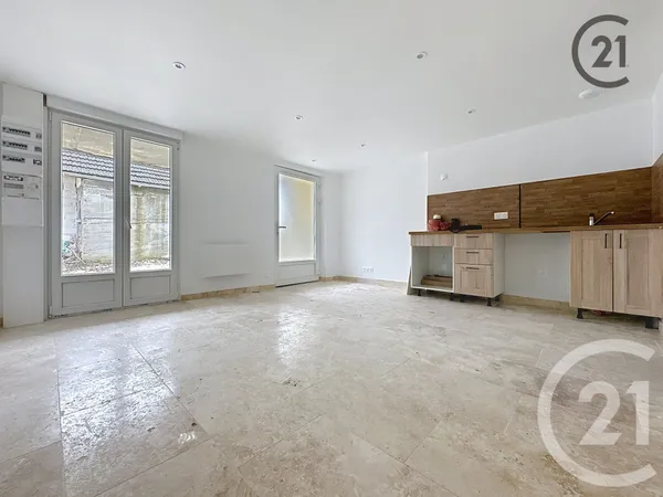 Appartement 1 pièce 56 m² 