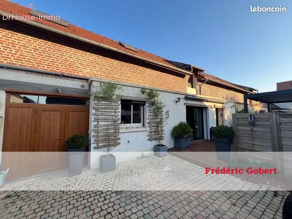 Propriété 6 pièces 142 m² 