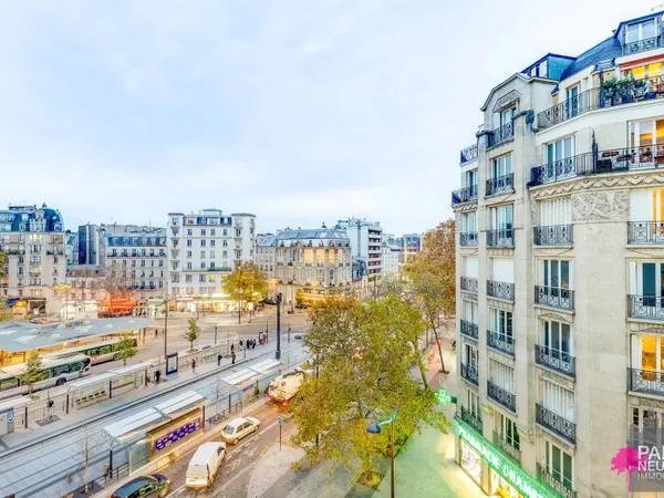 PARIS 17EME- CATULLE MENDES/ PORTE DE CHAMPERRET- 3 PIECES - 2 CHAMBRES - VUE TRES DEGAGEE 