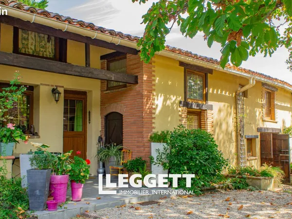 Maison 8 pièces 366 m² 