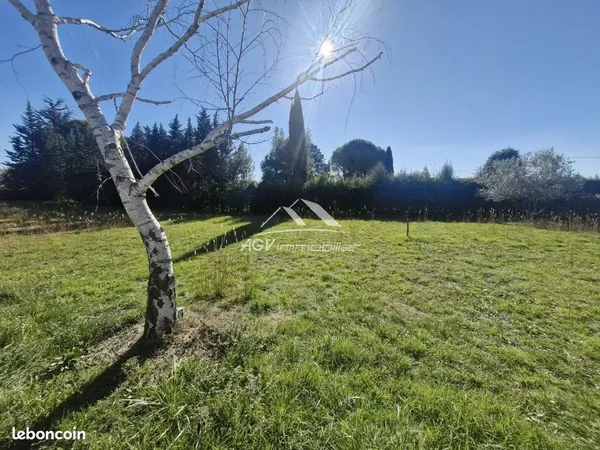 Terrain 840 m² Rousson 