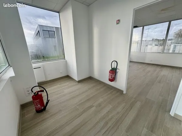 Bureau 54 m² 